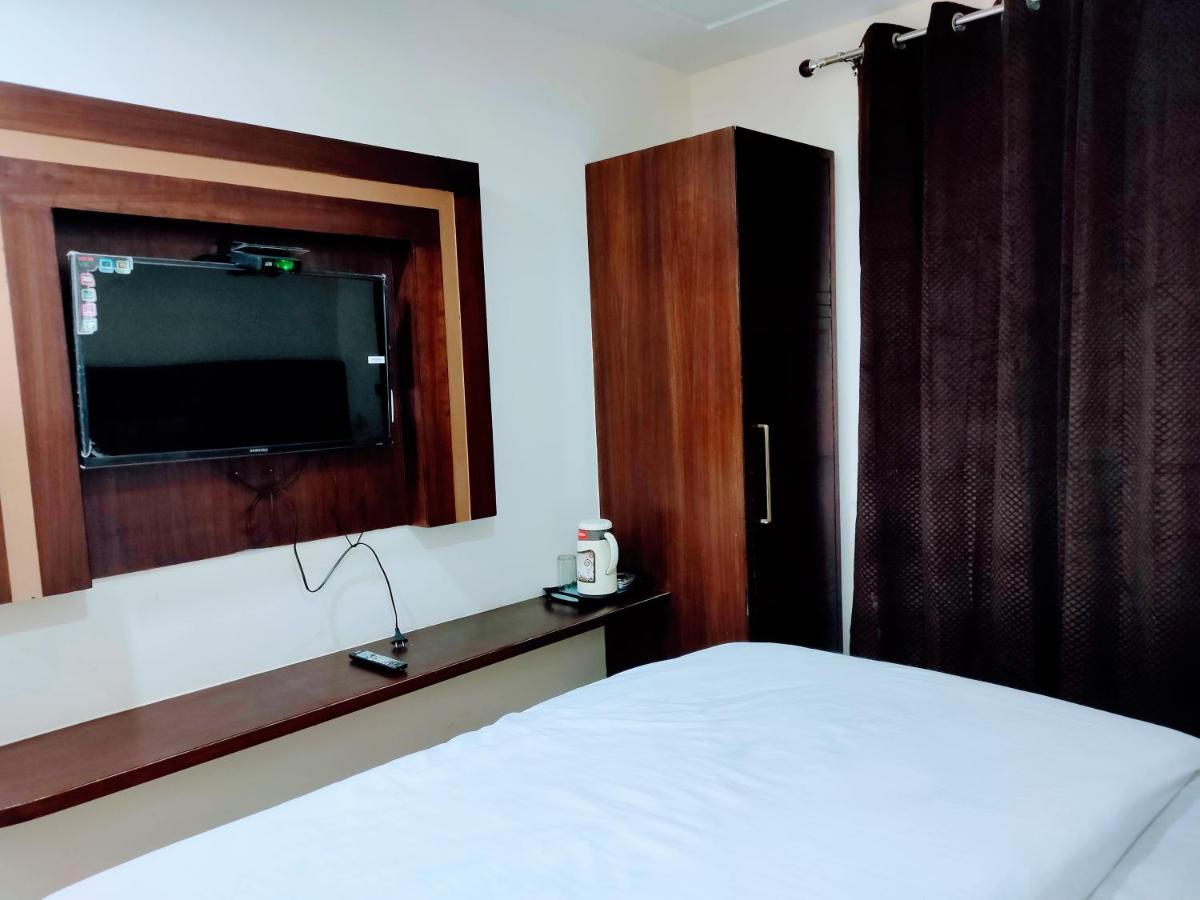 Oyo Flagship Silver Street Hotel 2*